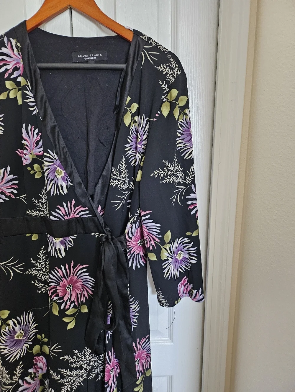 Beata Studio Los Angeles Floral Wrap Dress Size 14 Black Pink Midi Made in USA. - Picture 8 of 15